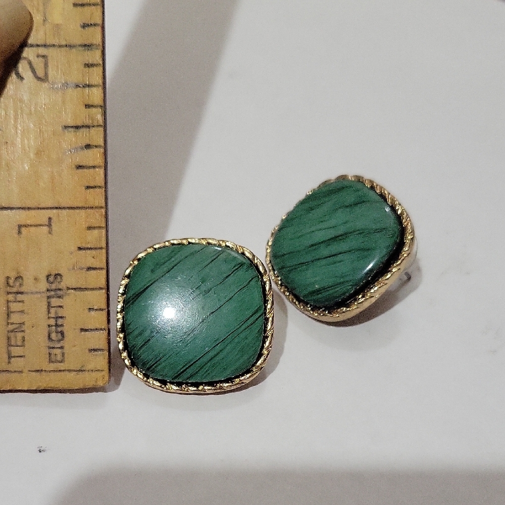 Elegant Green and Gold Stud Earrings